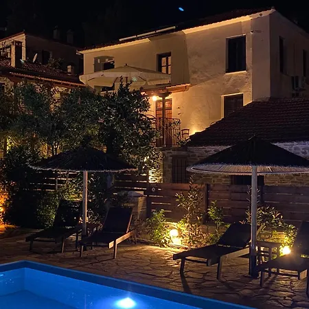 Xinovrissi Apts & Pool