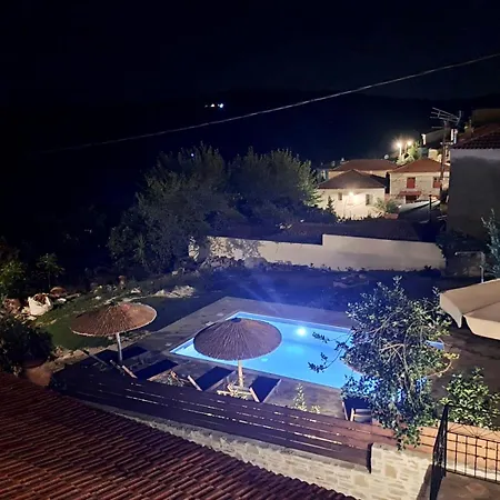 Tsagarakis & Pool, Xinovrissi Pelion Apartment
