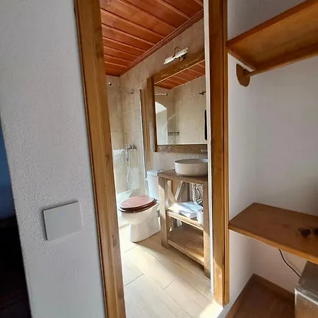 Xinovrissi Apts & Pool Xinovrisi