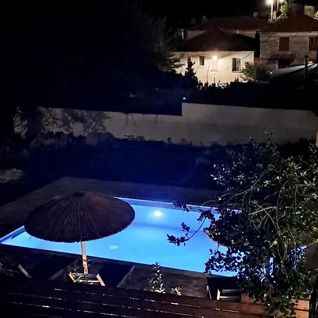 Tsagarakis & Pool, Xinovrissi Pelion Apartment