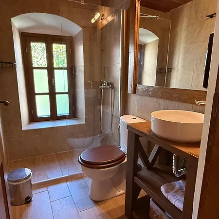 Tsagarakis & Pool, Xinovrissi Pelion * Xinovrisi